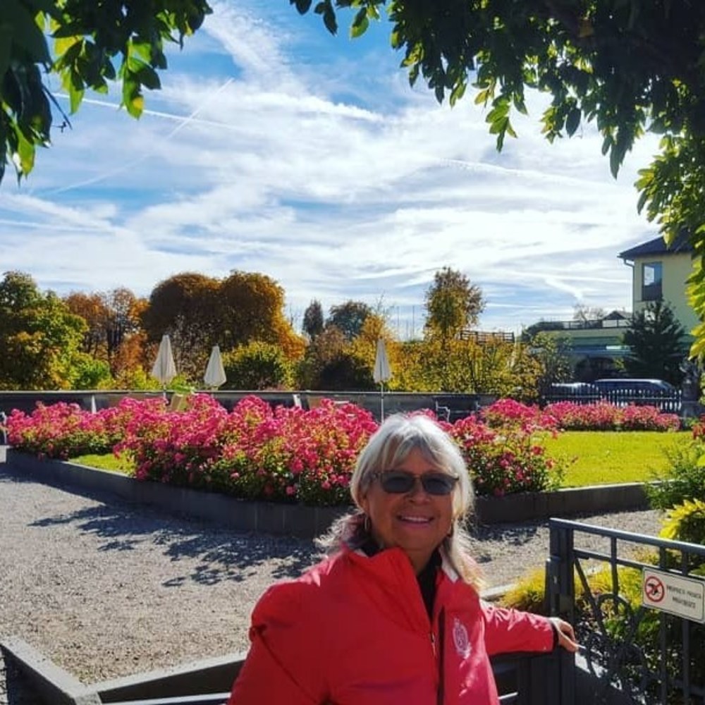 Meet your Posher, Jo ann